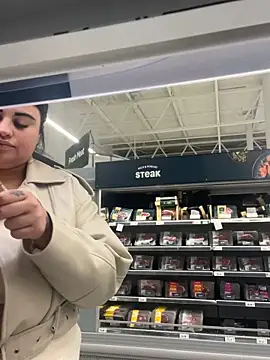 Curvybabesxxo online show from February 16, 7:21 pm