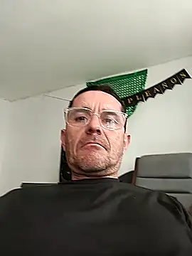 Snapshot of Maxhot3108 chatting on March 3, 7:09 pm Maxhot3108 online show from March 3, 7:09 pm