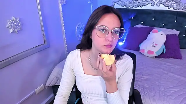 Snapshot of VioletSantana chatting on December 16, 7:41 pm VioletSantana online show from December 16, 7:41 pm