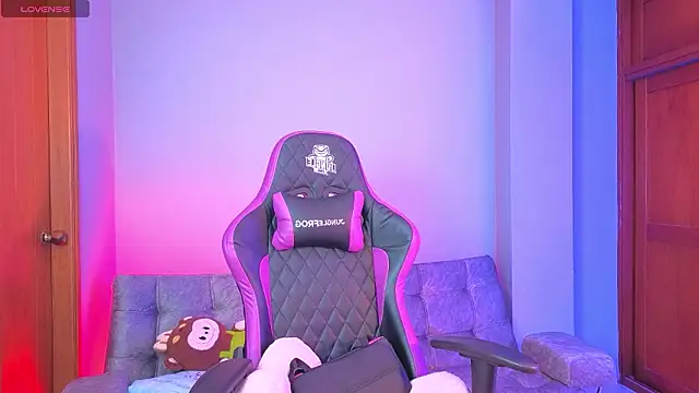 melanimorgan1 online show from March 19, 5:00 am