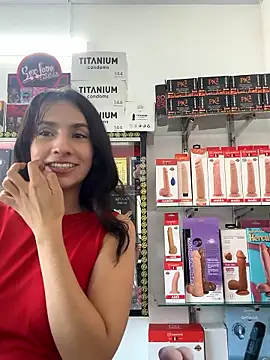 Snapshot of lunaluxury22 chatting on January 13, 8:47 pm lunaluxury22 online show from January 13, 8:47 pm