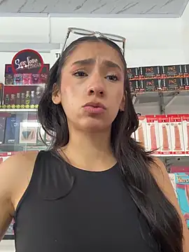 Snapshot of lunaluxury22 chatting on January 15, 3:27 pm lunaluxury22 online show from January 15, 3:27 pm