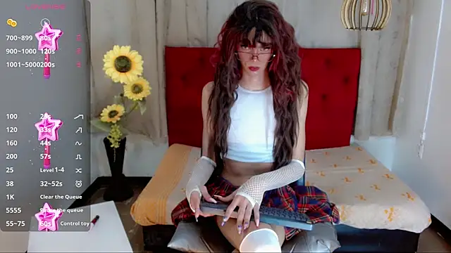 Snapshot of camila_vasquez_ chatting on December 17, 7:31 pm camila vasquez online show from December 17, 7:31 pm