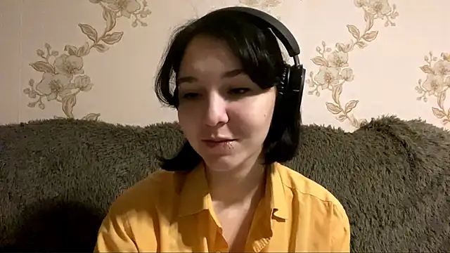 Snapshot of EmilyVeiro chatting on December 20, 5:53 pm EmilyVeiro online show from December 20, 5:53 pm