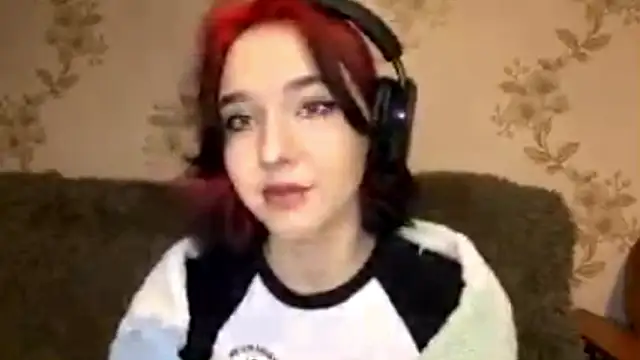 Snapshot of EmilyVeiro chatting on January 15, 5:38 pm EmilyVeiro online show from January 15, 5:38 pm