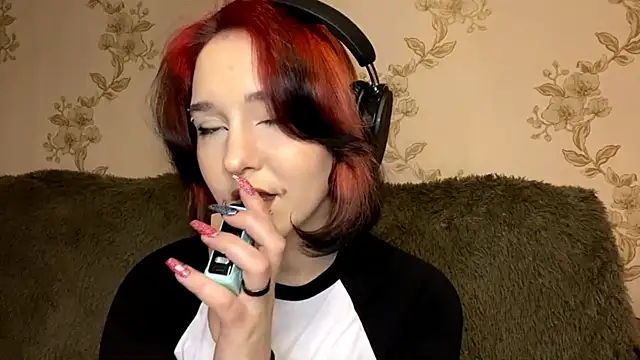 Snapshot of EmilyVeiro chatting on February 12, 5:08 pm EmilyVeiro online show from February 12, 5:08 pm