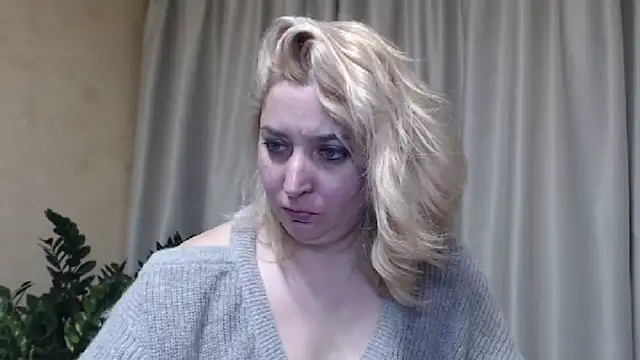 sweetpussy13 online show from March 18, 10:03 am