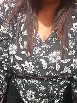 Snapshot of Sexy_doctor72 chatting on December 21, 4:47 pm Sexy doctor72 online show from December 21, 4:47 pm