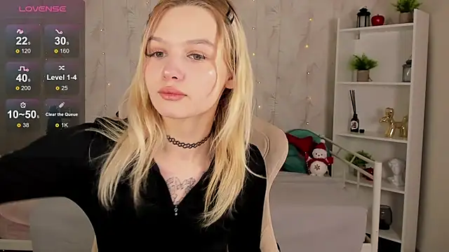 KianaVision online show from December 18, 5:35 am