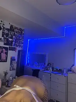 maisie goldxx online show from February 24, 3:48 am