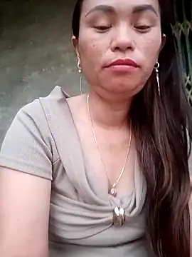 Snapshot of ngaytho004 chatting on May 14, 10:27 pm ngaytho004 online show from May 14, 10:27 pm