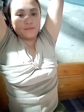 Snapshot of ngaytho004 chatting on May 22, 3:28 pm ngaytho004 online show from May 22, 3:28 pm