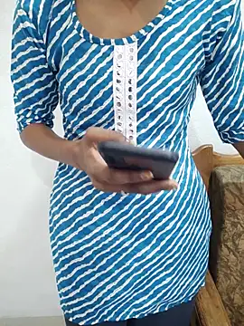 Riya baby3 online show from December 14, 3:01 am