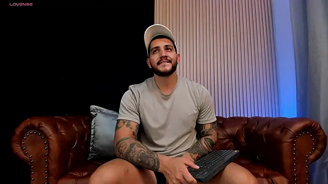 KyleNorth  online show from April 15, 5:53 pm