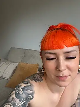 ScarletVixenLive online show from April 13, 11:59 am