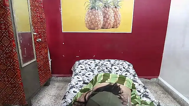 Lovelycouple25 online show from April 18, 6:06 am