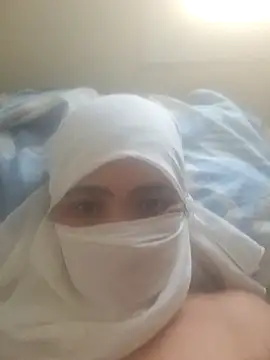 katiyvy online show from December 18, 4:46 pm