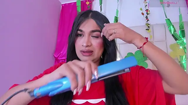 Silvanna-Casstro online show from March 11, 12:00 pm