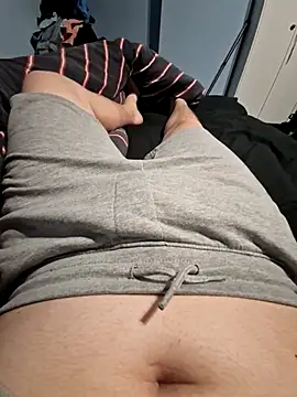 fatfreddie    online show from December 13, 10:26 pm