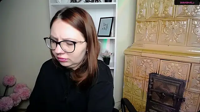 LiliaErmi online show from February 6, 7:02 am