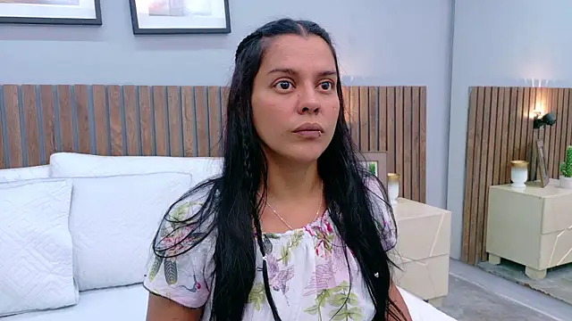 Mia Bellefort online show from March 18, 9:07 pm