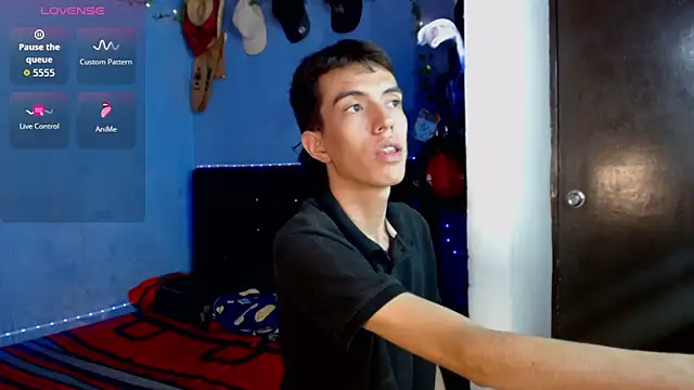 Snapshot of Juan_Gomezz26 chatting on May 25, 4:18 am Juan Gomezz26 online show from May 25, 4:18 am