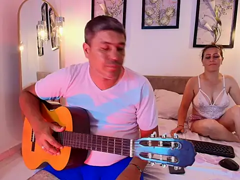 Snapshot of DanteYCeleste chatting on December 16, 8:03 pm DanteYCeleste online show from December 16, 8:03 pm