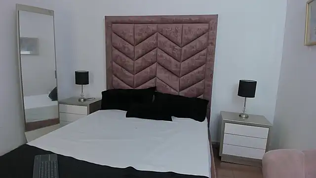 Scarlett  Noir online show from February 27, 7:47 pm