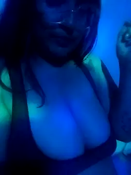 Tiana 27 online show from May 8, 1:55 am