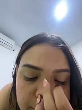 Snapshot of sadashikiss chatting on December 16, 10:59 pm sadashikiss online show from December 16, 10:59 pm