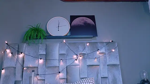 Miia Anderson online show from March 7, 12:13 pm