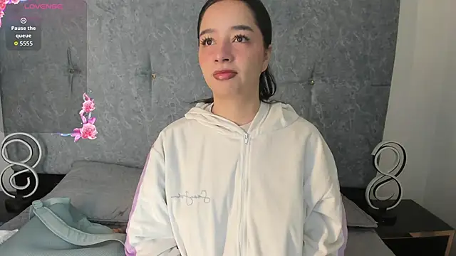 Snapshot of Lanna_rosse chatting on February 10, 6:17 am Lanna rosse online show from February 10, 6:17 am