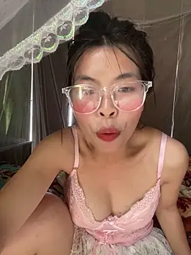 lux-su online show from May 18, 4:18 am