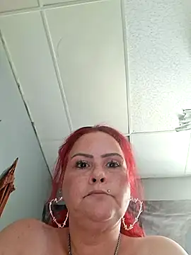 Snapshot of Goddessalizeee chatting on June 12, 7:13 pm Goddessalizeee online show from June 12, 7:13 pm