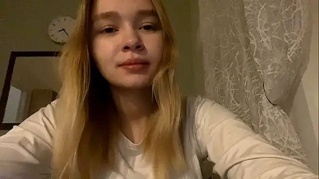 Snapshot of Leifuture chatting on January 14, 1:22 am Leifuture online show from January 14, 1:22 am