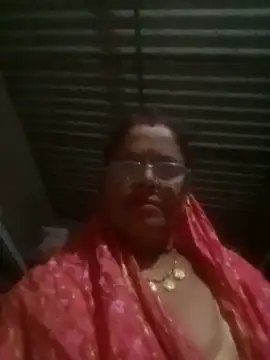 Snapshot of Pinki_rajak chatting on May 10, 10:04 pm Pinki rajak online show from May 10, 10:04 pm