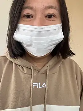 Snapshot of shiori_dayo chatting on December 20, 2:07 am shiori dayo online show from December 20, 2:07 am