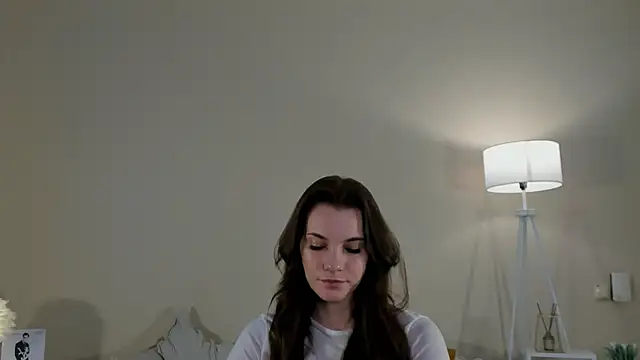 VivienReza online show from December 18, 5:13 am