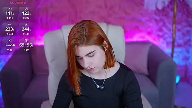 GingerPinky online show from March 29, 1:00 pm