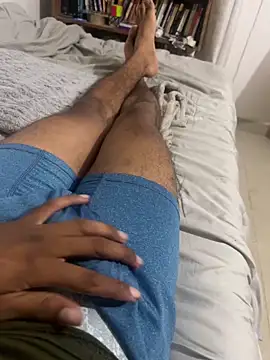 Snapshot of Med_milo chatting on December 14, 3:56 am Med milo online show from December 14, 3:56 am