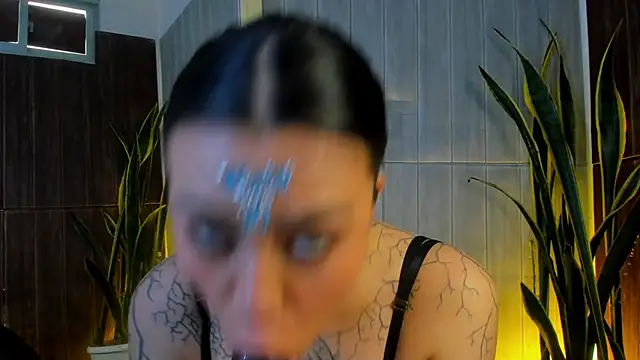 Adelaindiamond  online show from March 31, 12:27 pm