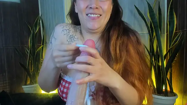 Adelaindiamond  online show from April 1, 1:41 pm