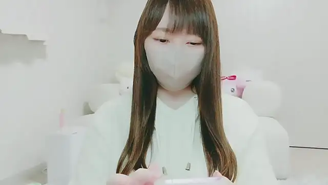 yuyuchan   online show from January 16, 11:03 am