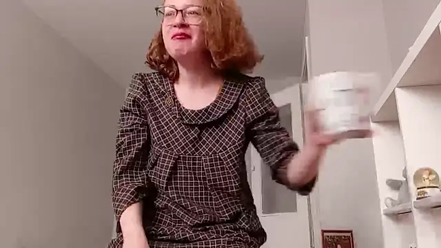 Snapshot of Alice_newhome chatting on April 30, 8:31 am Alice newhome online show from April 30, 8:31 am