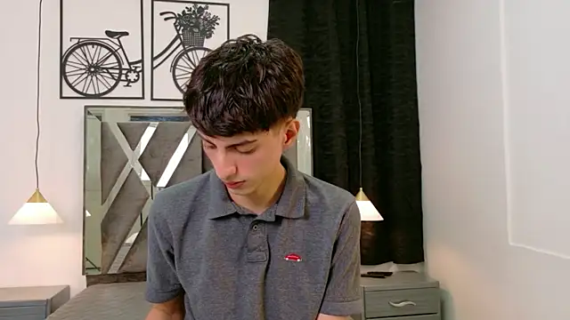 Snapshot of Martin_Williams chatting on December 19, 12:12 pm Martin Williams online show from December 19, 12:12 pm