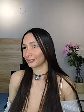 evangelineroos online show from April 12, 2:33 pm