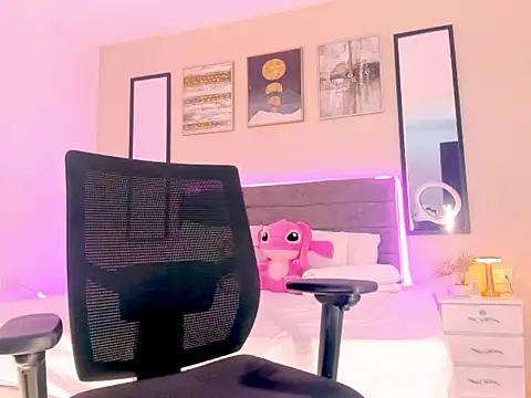 Snapshot of back_thomson chatting on February 13, 1:29 pm back thomson online show from February 13, 1:29 pm