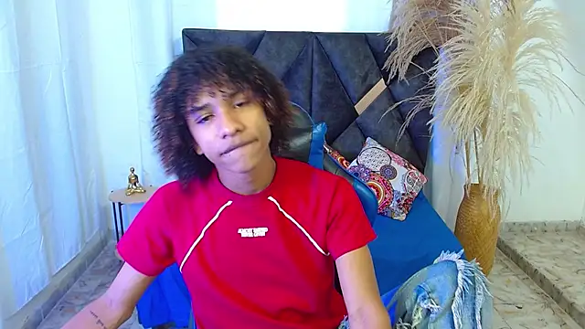 angelll18  online show from April 17, 8:45 pm