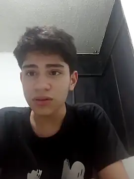 Snapshot of Sink198 chatting on December 18, 5:02 am Sink198 online show from December 18, 5:02 am