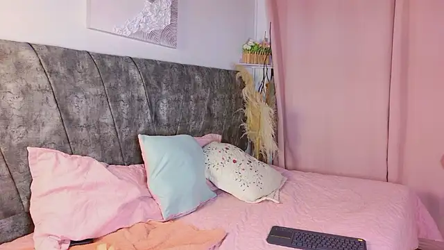 NanyMatrioska online show from March 3, 11:54 pm